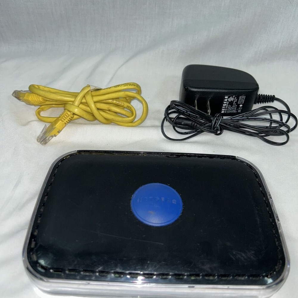 Netgear WNDR3400 N600 Dual Band Wi-Fi Router with Ethernet cable